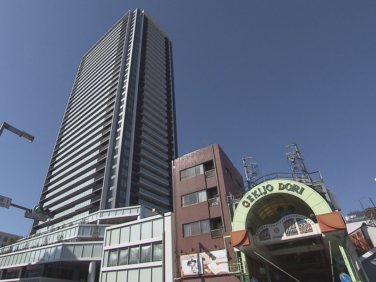 岐阜市の柳ケ瀬商店街で３５階建ての再開発ビル「柳ケ瀬グラッスル３５」が完成し４日...