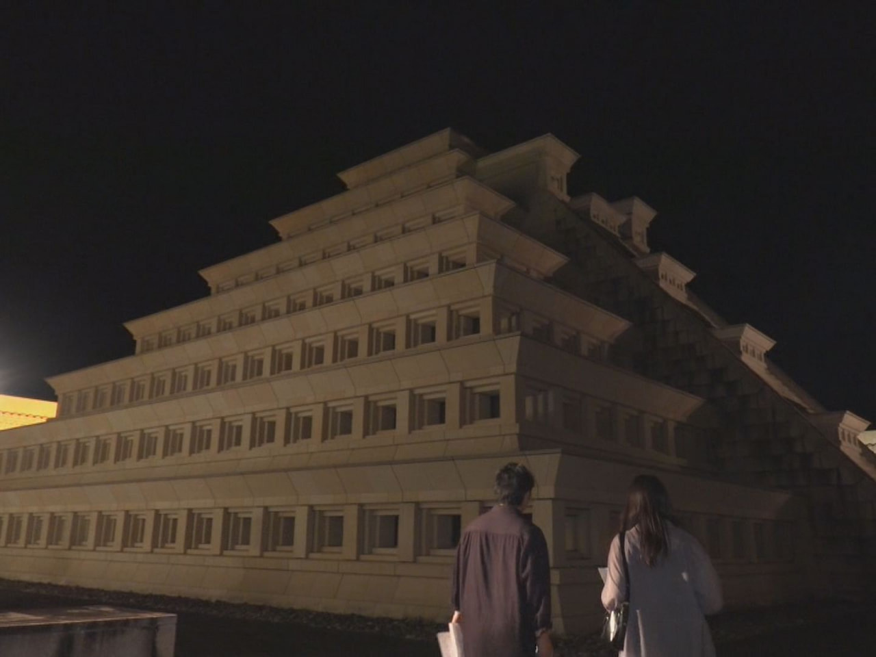 高山市の総合博物館、光ミュージアムで、夜の館内やピアノ演奏などで楽しむ「ナイトミ...