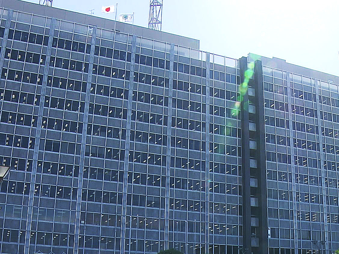 新型コロナウイルスの感染者急増を受け、古田肇岐阜県知事は1日、急きょ会見し「大型...