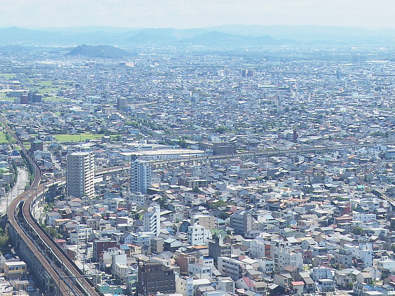 岐阜県内の2021年7月の有効求人倍率は1・44倍で、前の月から0・05ポイント...