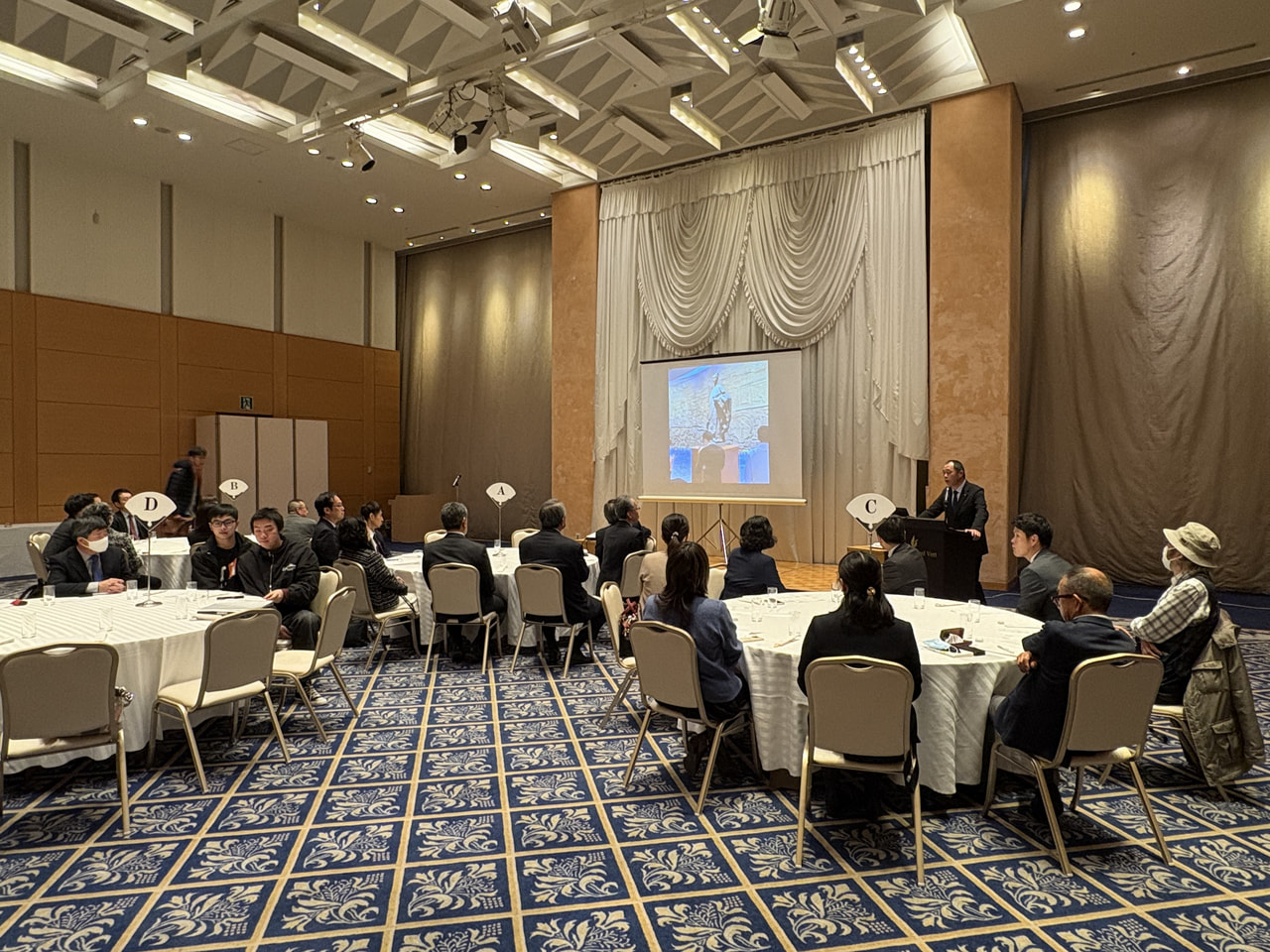 県日本中国友好協会の「新春のつどい」が岐阜市で開かれ、講演や交流会で親睦を深めま...