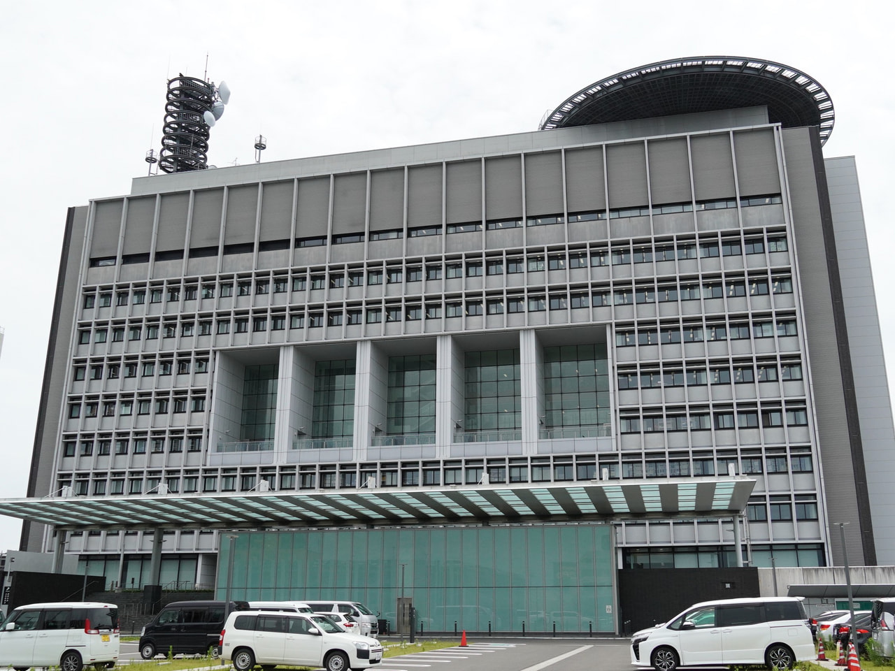 ＳＮＳで知り合った人物から投資話を持ち掛けられ、多額の現金をだまし取られる詐欺被...