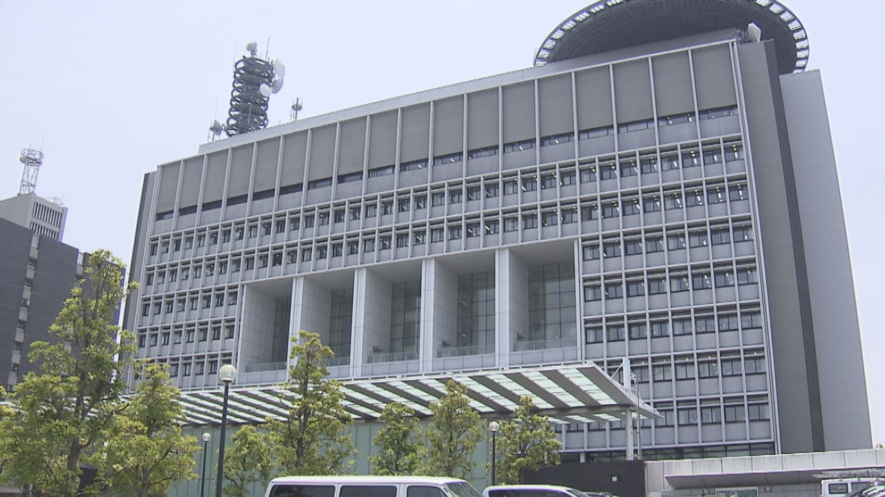 岐阜県警は14日、酒気を帯びた状態で車を運転したとして、40代の男性警部補を14...