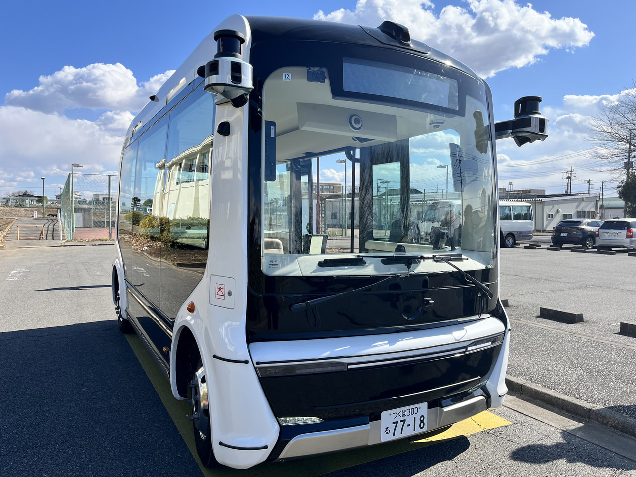 自動運転バスの実証実験を続けている岐阜市は今年度、新車両を導入して、中心市街地で...