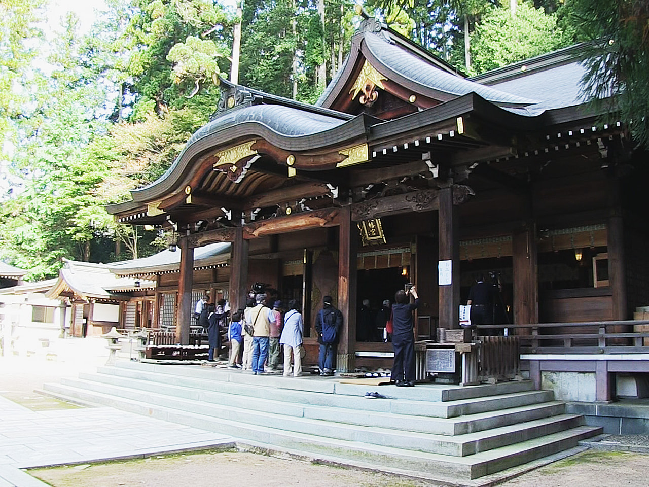 秋の高山祭は9日、開幕しました。 新型コロナの影響でことしも屋台の行事はなく、関...