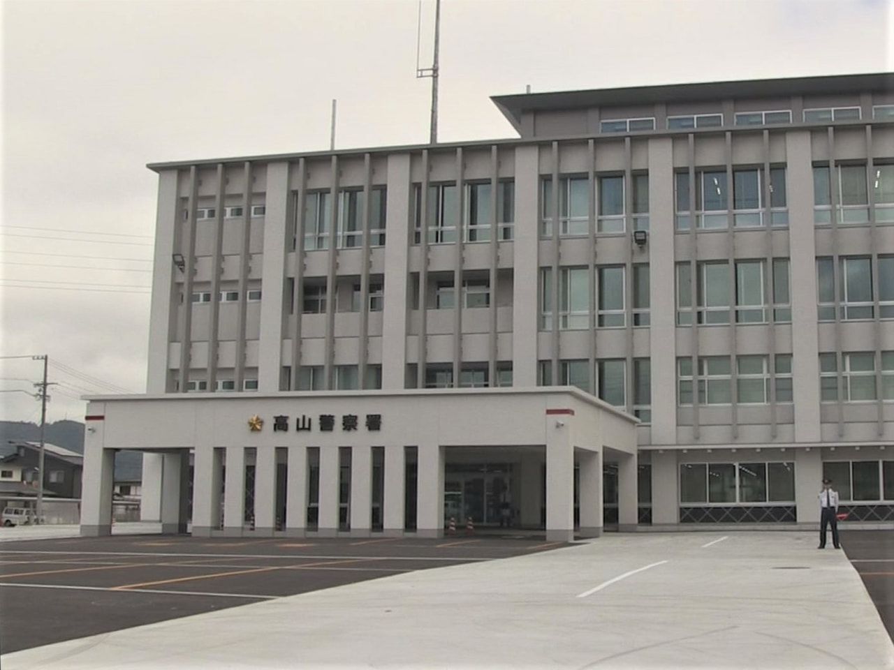 30日午前、岐阜県高山市で5歳の男の子を軽乗用車ではねてけがをさせ、そのまま逃げ...