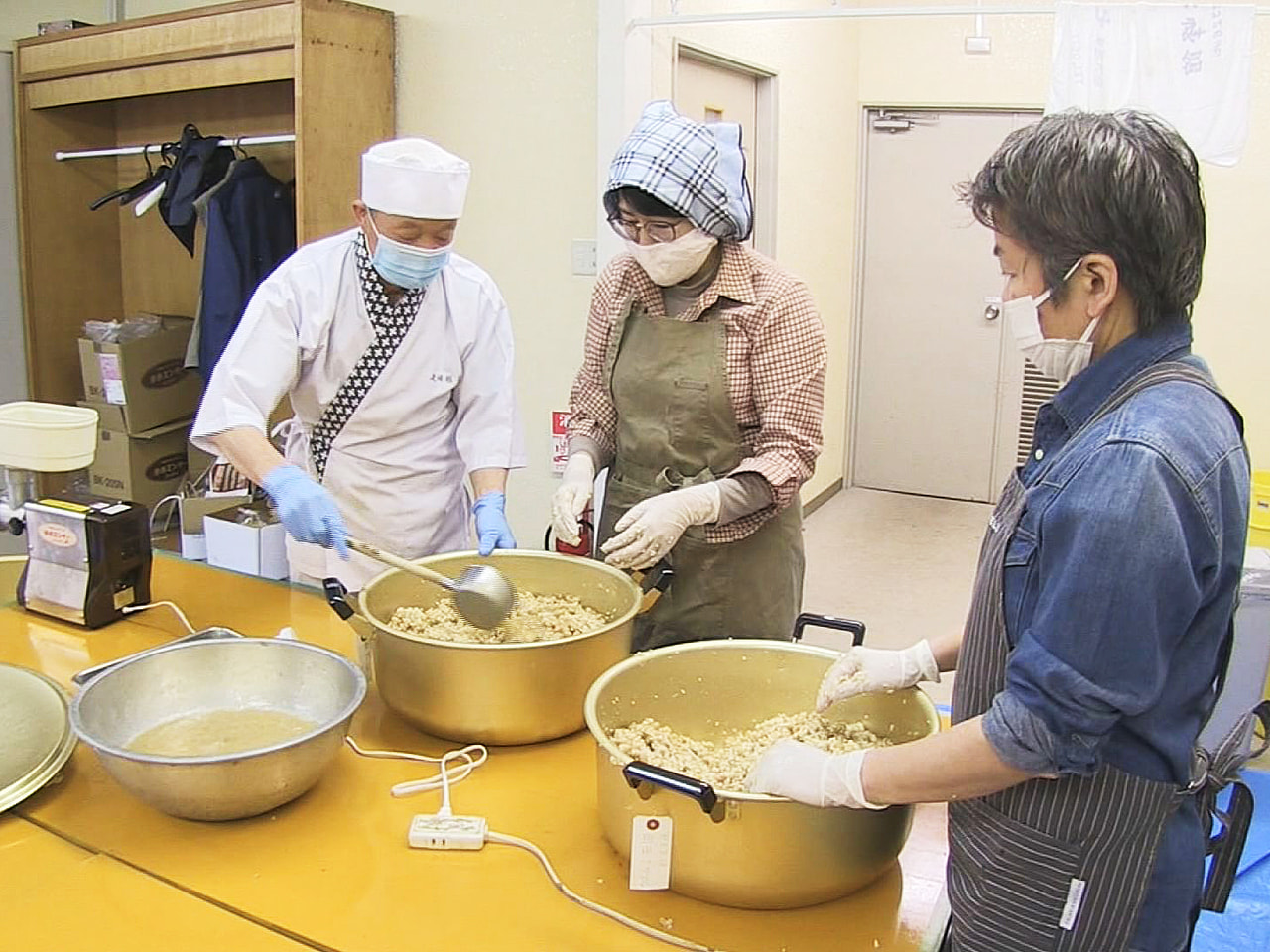 岐阜と長野の県境の標高1672メートルにある野麦峠で、じっくり低温熟成させる「本...