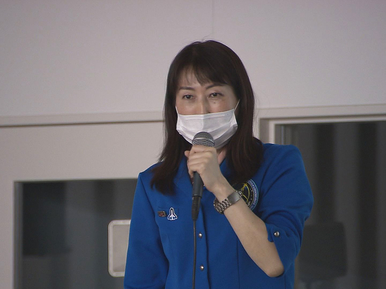 宇宙飛行士の山崎直子さんが、「岐阜かかみがはら航空宇宙博物館」で講演し、宇宙での...