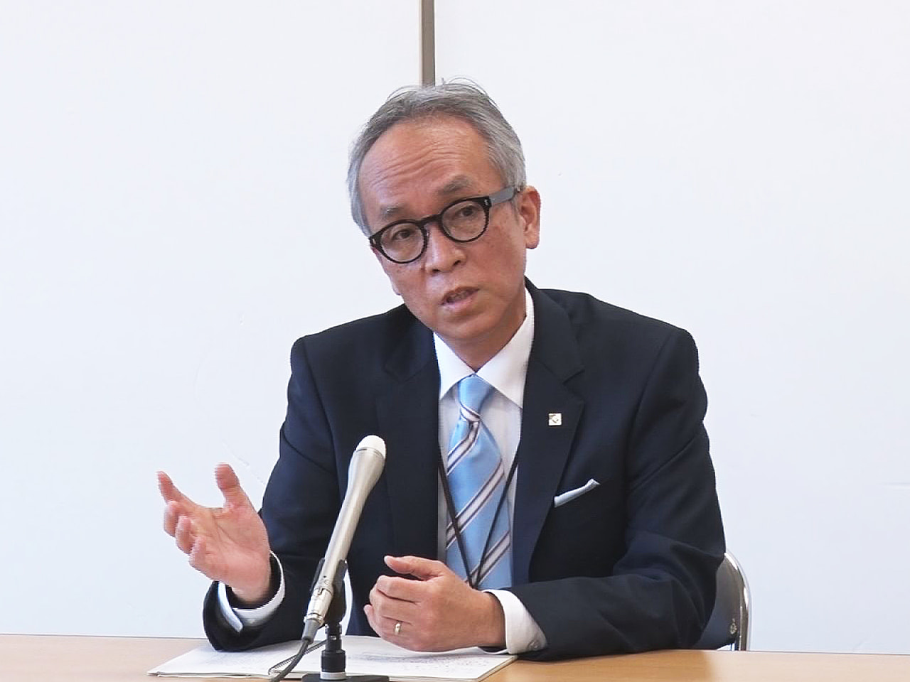 4月に岐阜県の新しい教育長に就任した堀貴雄さん(59)が会見し、「関係者との対話...