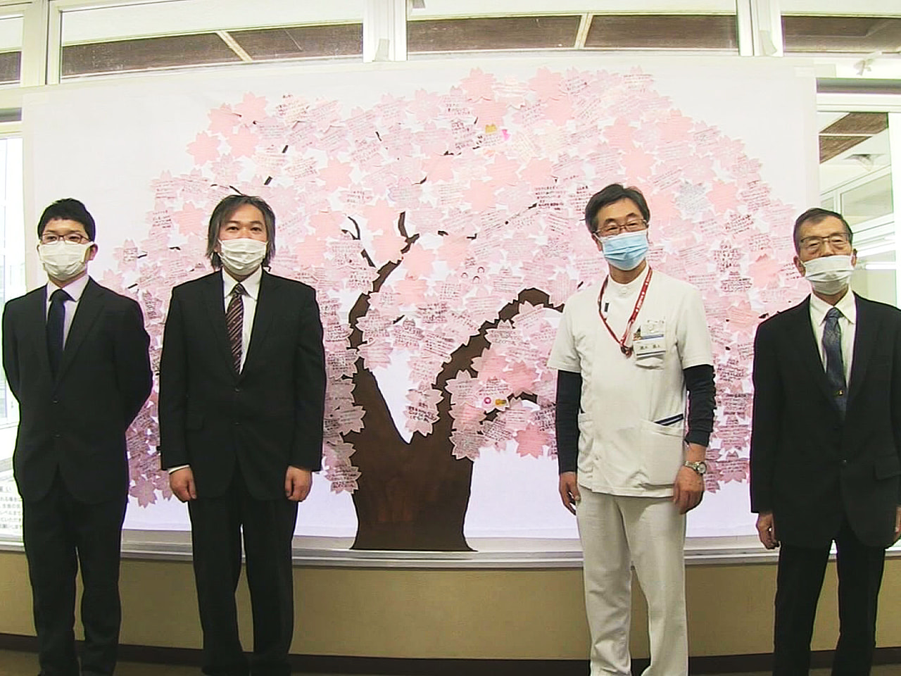 新型コロナウイルスに立ち向かう医療従事者を応援しようと、岐阜県飛騨市神岡町の新聞...