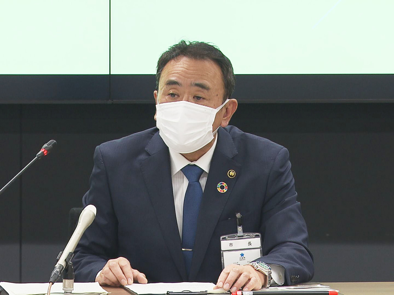 岐阜県大垣市の石田仁市長は20日、就任1カ月の会見を開き、子育て日本一の市政を継...