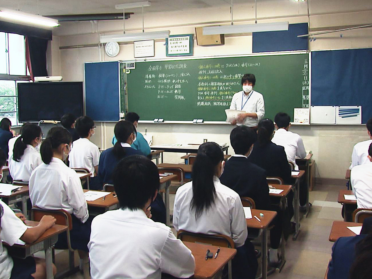 小学6年生と中学3年生を対象にした文部科学省の全国学力テストが27日、一斉に行わ...
