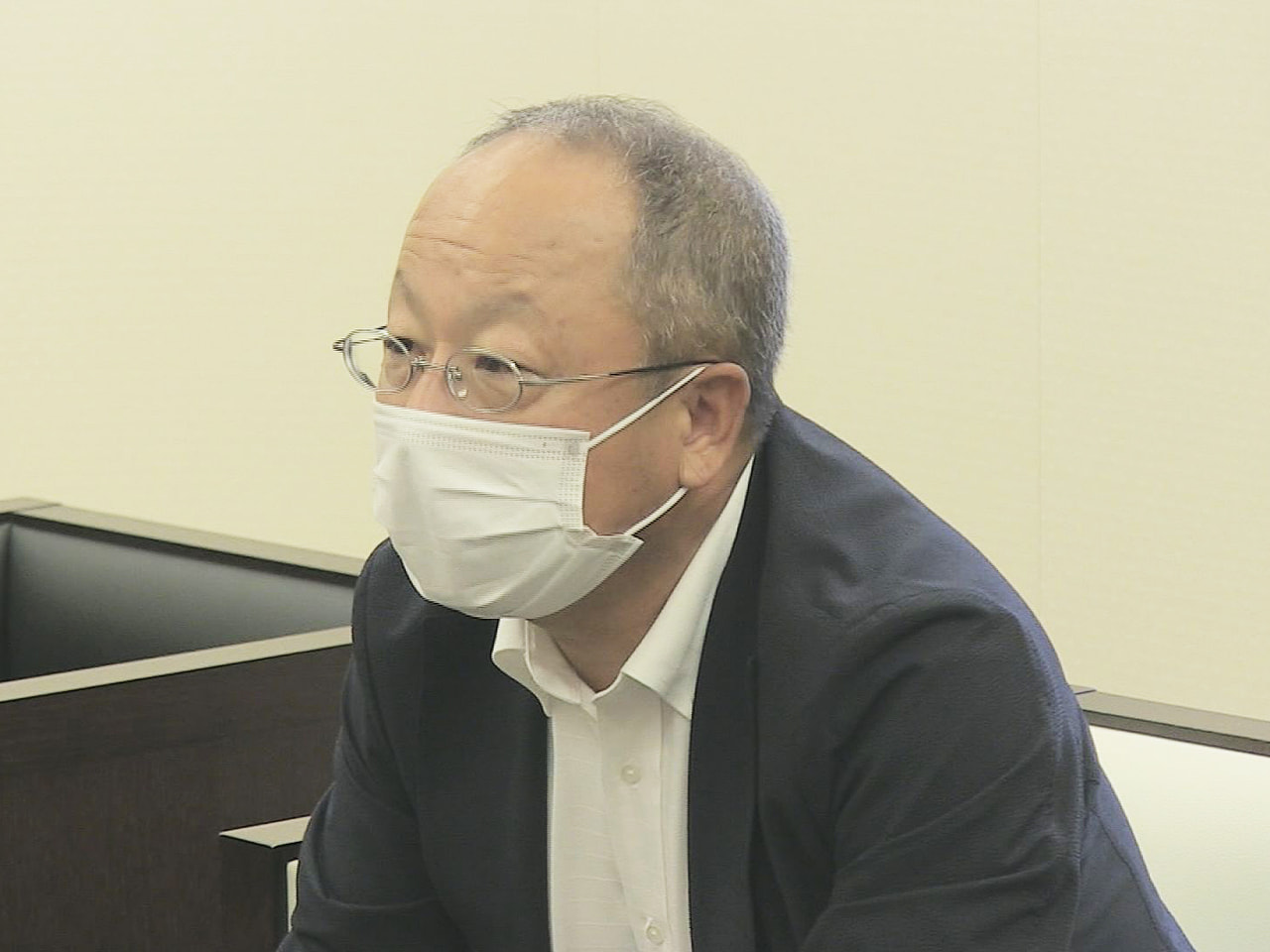 東邦ガスの岐阜地域支配人に就任した大塚淳人さんが岐阜放送本社を訪れ、「エネルギー...