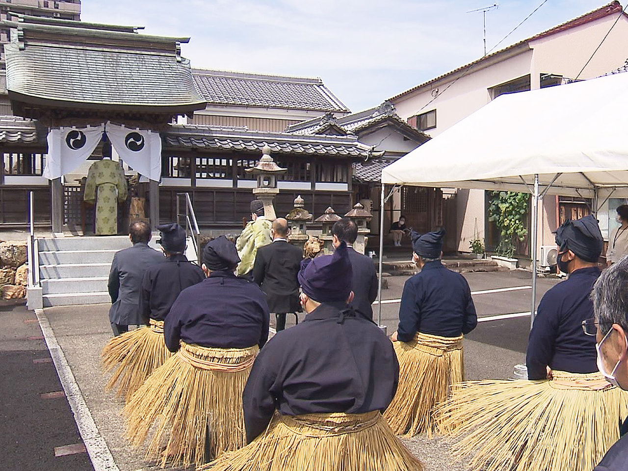 長良川鵜飼の安全と豊漁を祈願する「鮎供養」が16日、岐阜市の神明神社で行われまし...