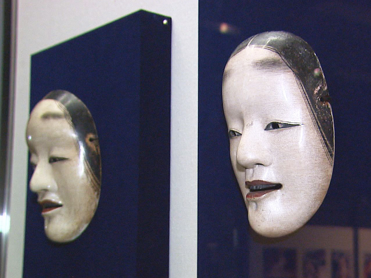 能装束の魅力を伝える特別展「近世能装束の世界 用の美ー武家貴族の美意識」が、岐阜...
