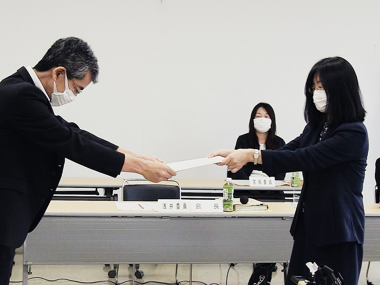 2021年度の岐阜県の最低賃金について、岐阜地方最低賃金審議会は3日、過去20年...