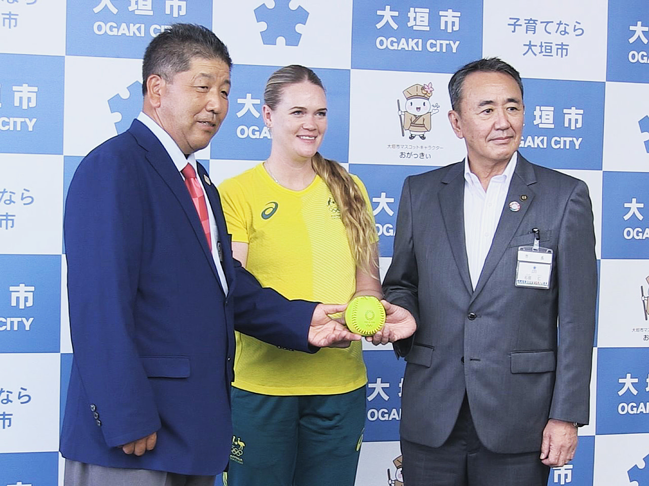 東京オリンピックのソフトボールにオーストラリア代表として出場した大垣ミナモのエレ...