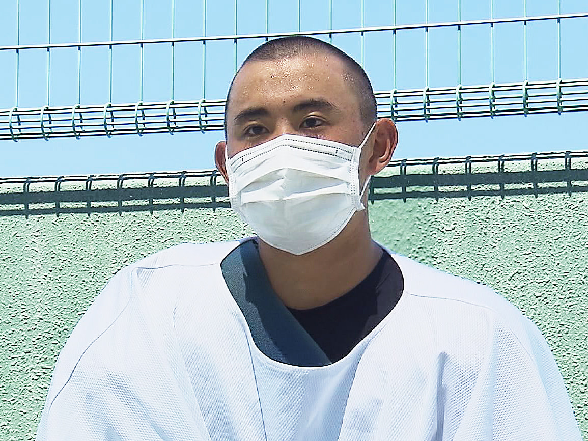 全国高校軟式野球選手権大会は29日、明石市で準決勝が行われ大会史上初めての4連覇...