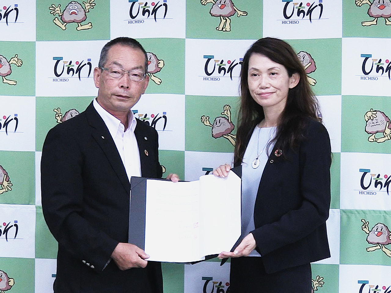 NTT西日本と岐阜県加茂郡七宗町は1日、災害時の通信手段確保策として特設公衆電話...