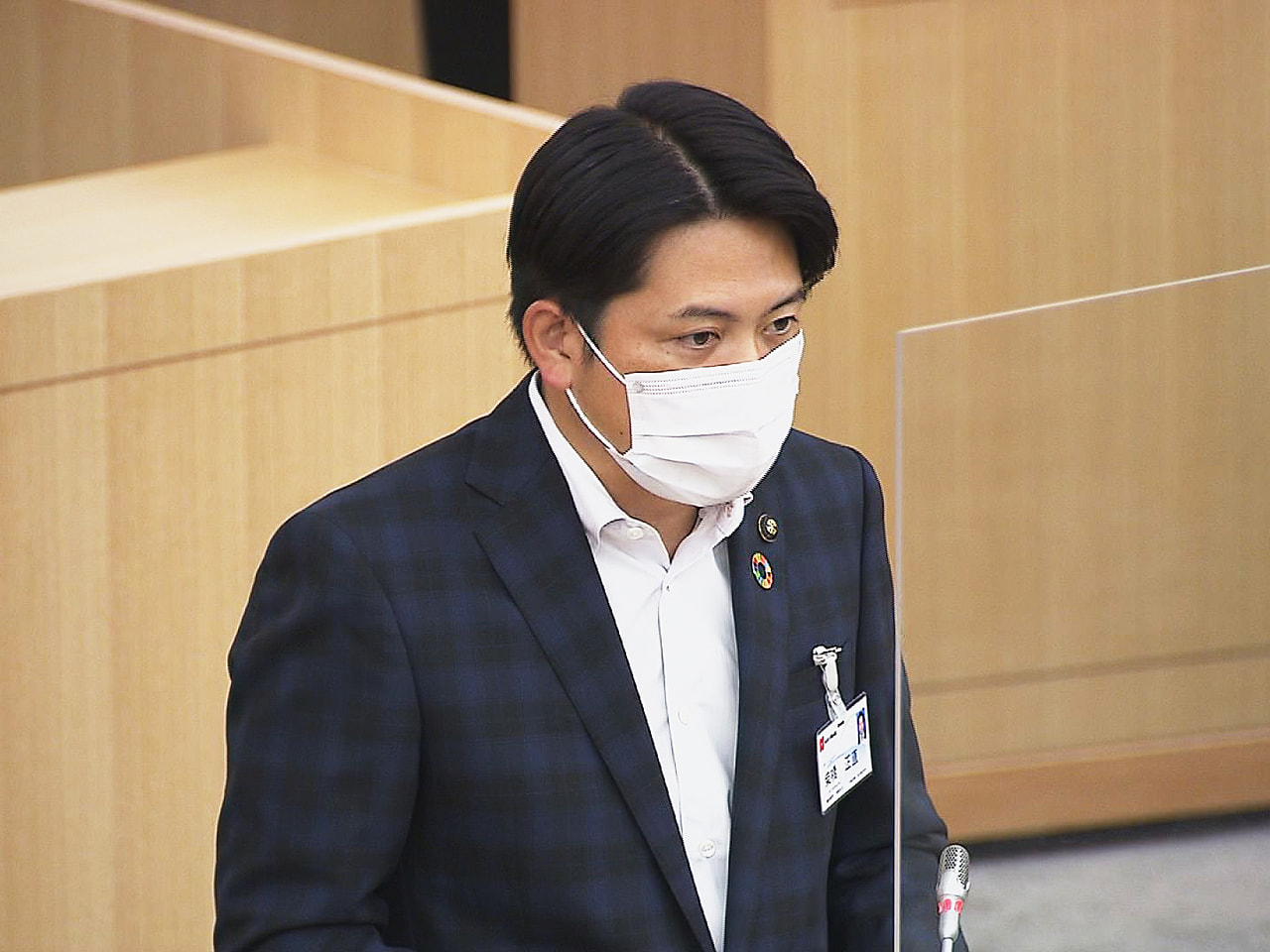 岐阜市議会の9月定例会は2日開会し、新型コロナ対策として20億円を盛り込んだ一般...