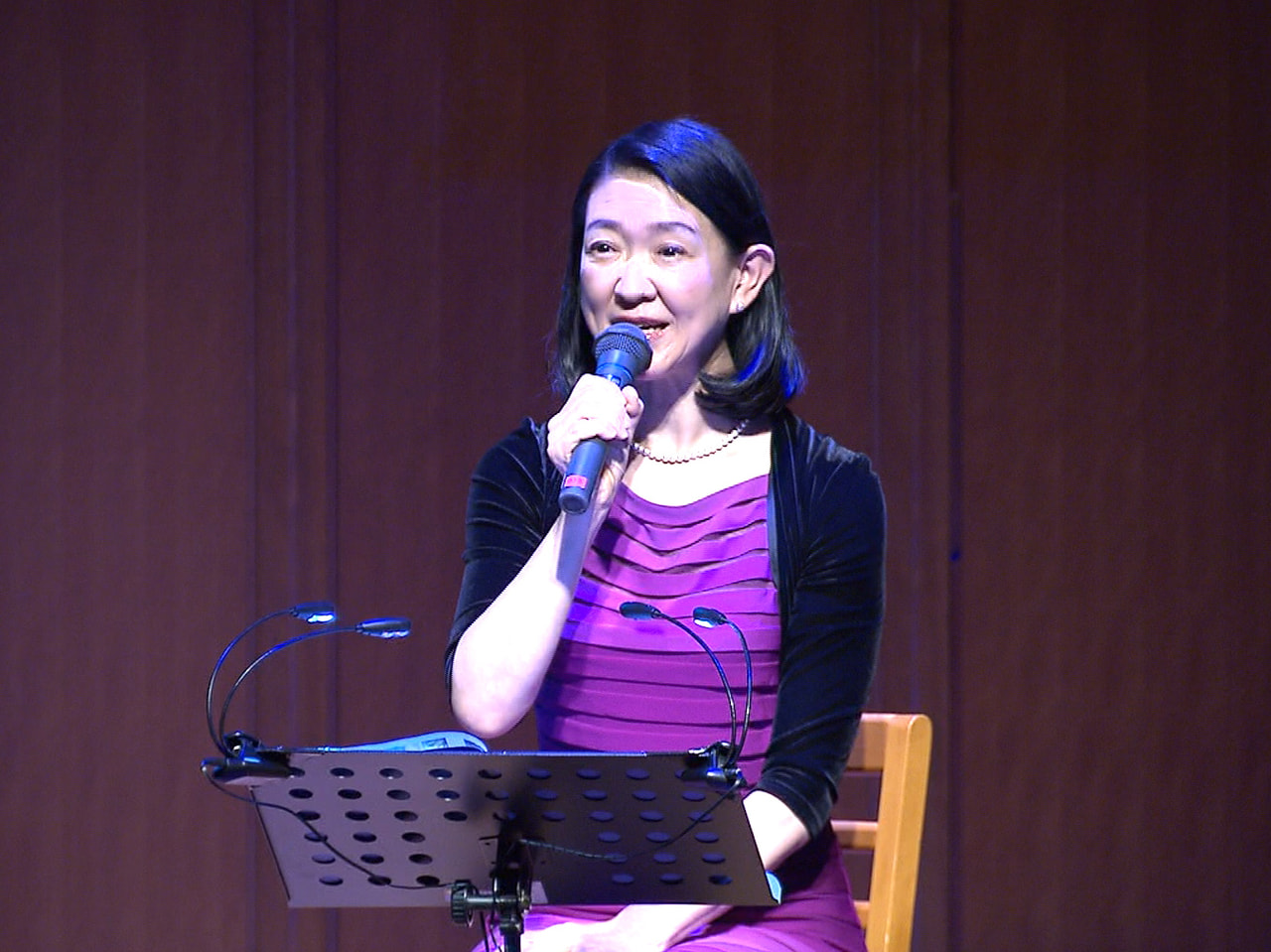 11月3日は文化の日です。 岐阜県図書館では、名誉館長で俳優の紺野美沙子さんによ...