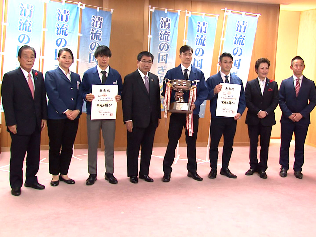 １１月行われた全日本実業団空手道選手権の個人男子組手で優勝した、西濃運輸空手道部...