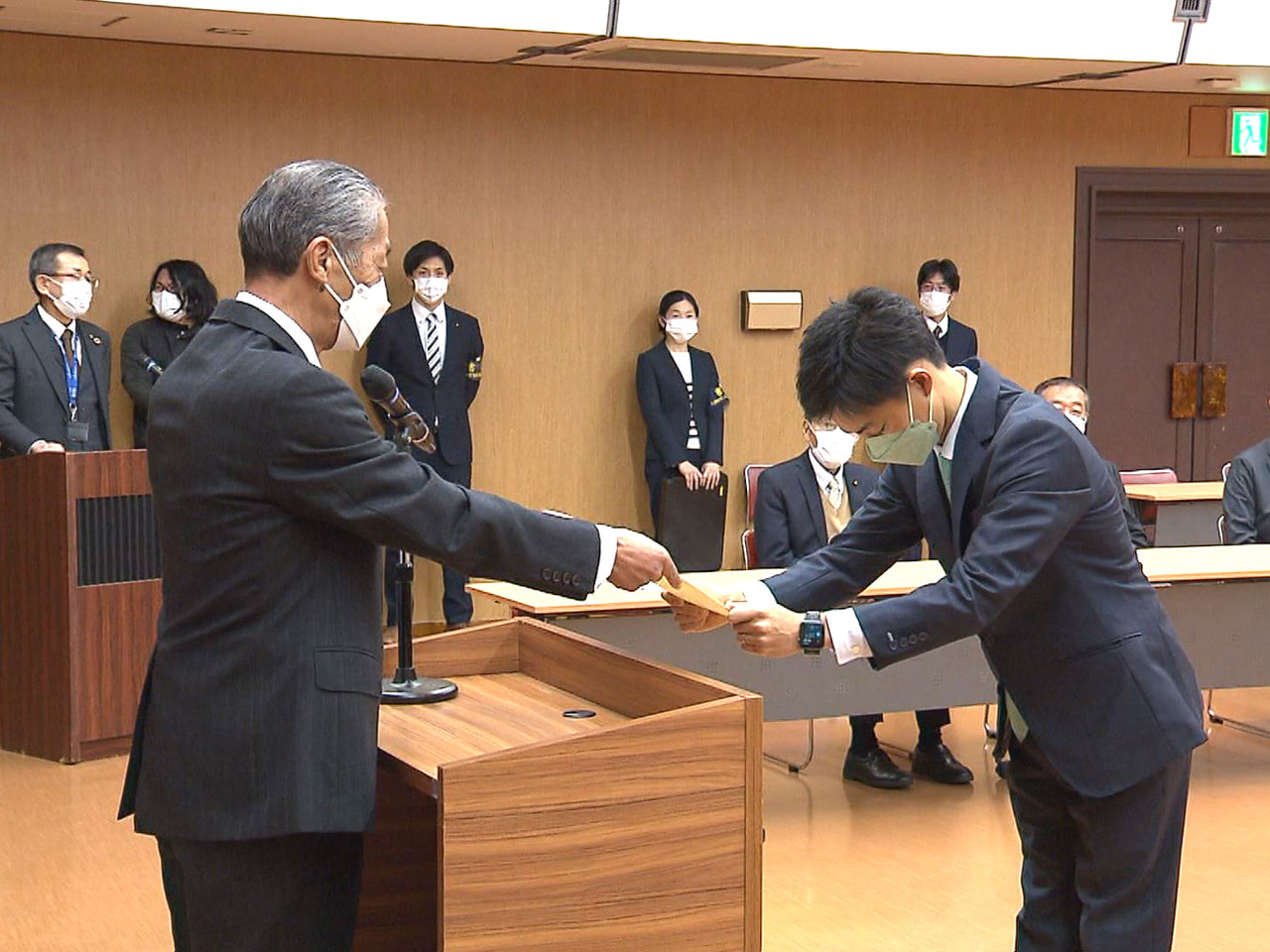 23日投票、即日開票された美濃加茂市長選挙で４回目の当選を果たした藤井浩人さんに...