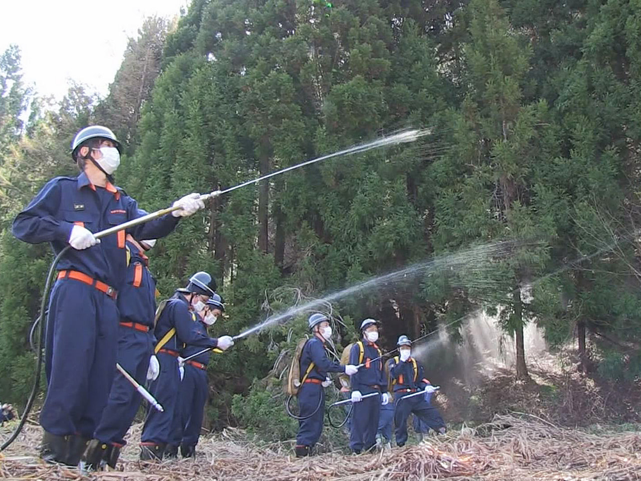空気が乾燥して火災が起きやすいシーズンに合わせ飛騨市消防本部神岡消防署と地元消防...