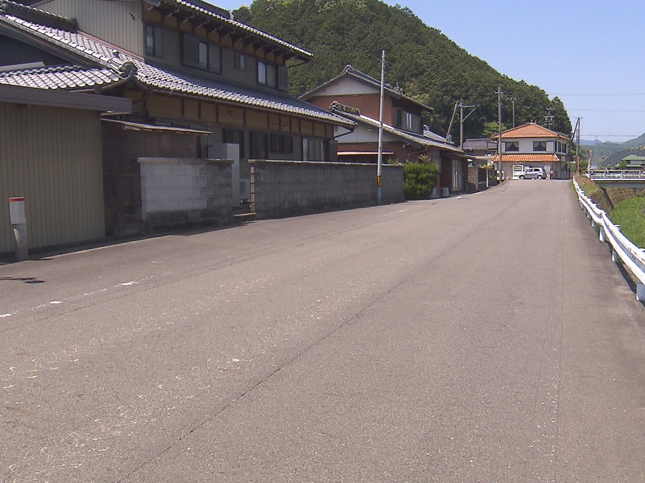 昨夜遅く、関市で３５歳の男性がはねられ死亡した事件で警察は４日、山県市に住む５０...