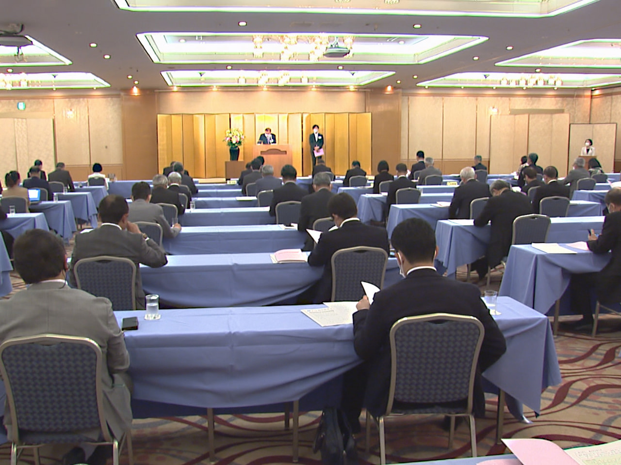 県経済同友会は10日、第34回岐阜県サミットを岐阜市で開き、アフターコロナを見据...