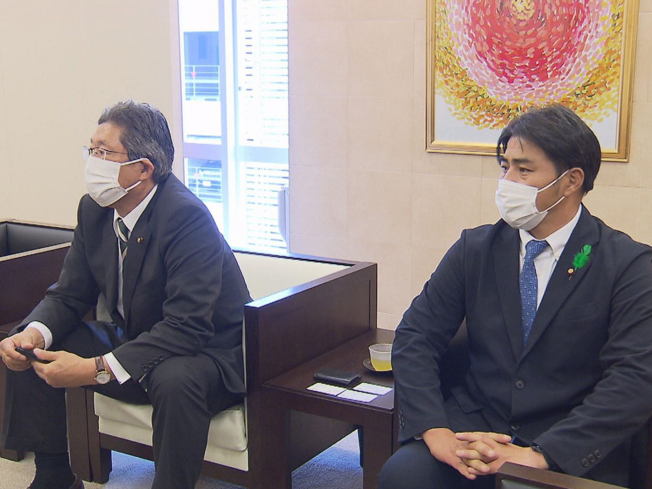17日新しく就任した岐阜市議会の浅野裕司議長と石川宗一郎副議長が、18日岐阜放送...