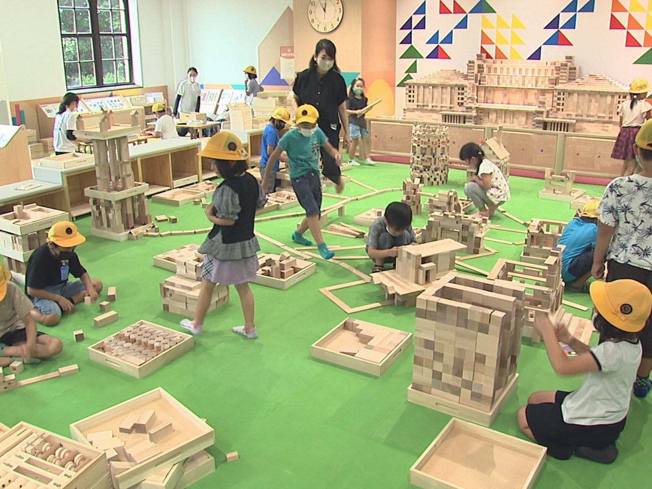 積み木遊びを通して子どもたちの自由な発想力を育てようと、愛知県犬山市の博物館明治...