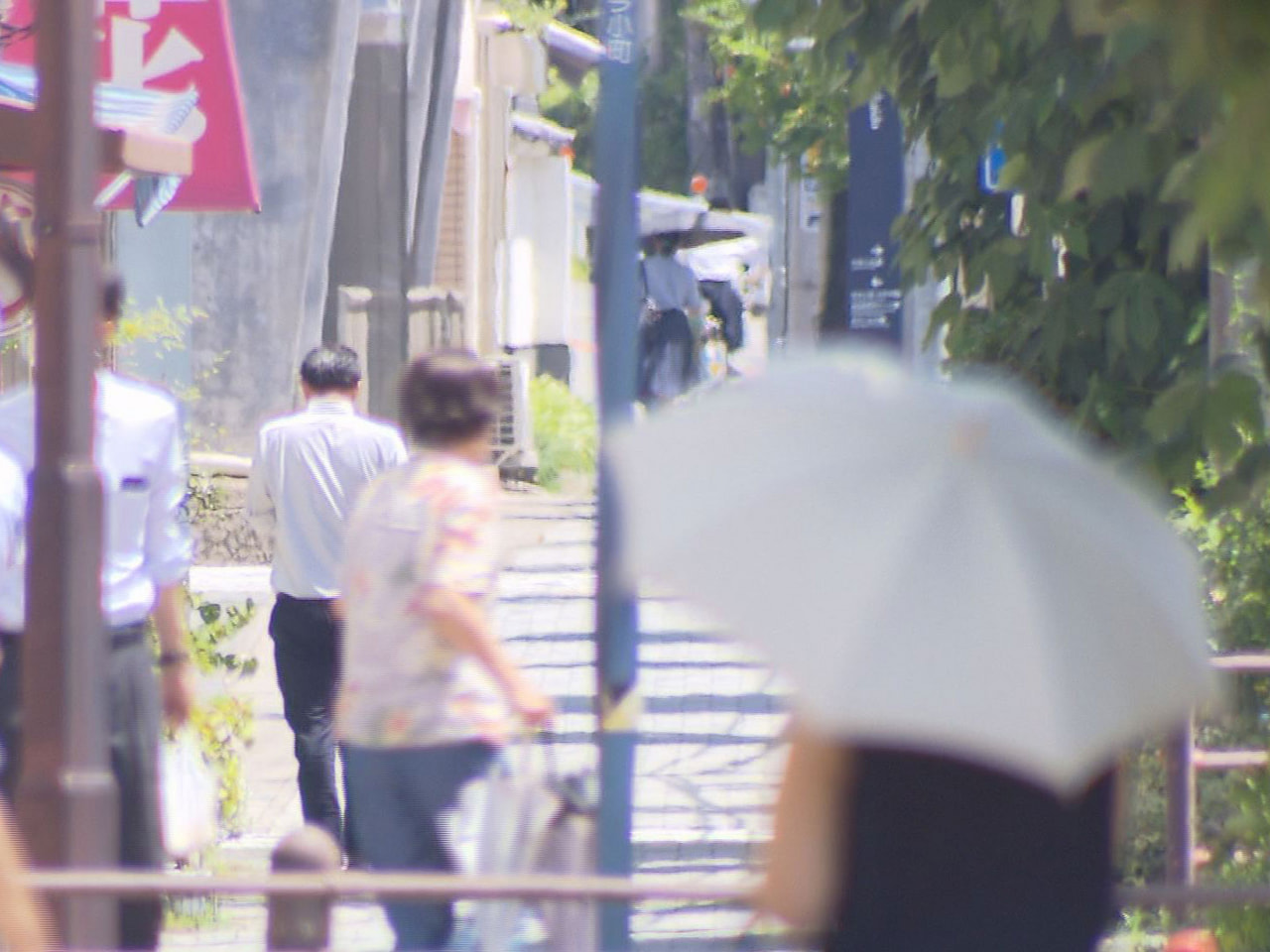 岐阜県内は２日も晴れて強い日差しが照り付け、各地で猛烈な暑さとなりました。 最高...