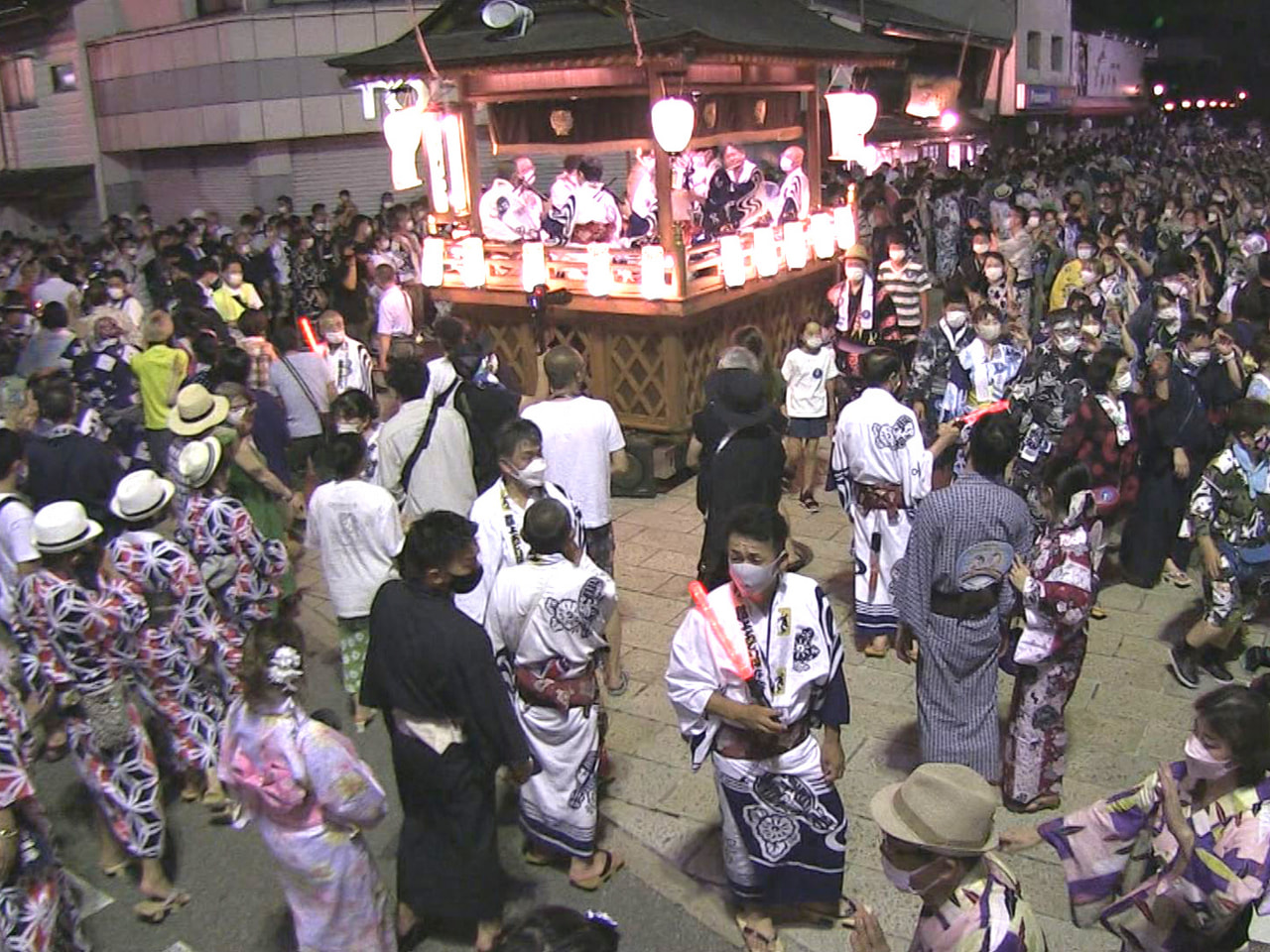 ３年ぶり 徹夜おどり 岐阜県の郡上おどり 未明まで下駄の音 ニュース ぎふチャン 岐阜放送公式サイト
