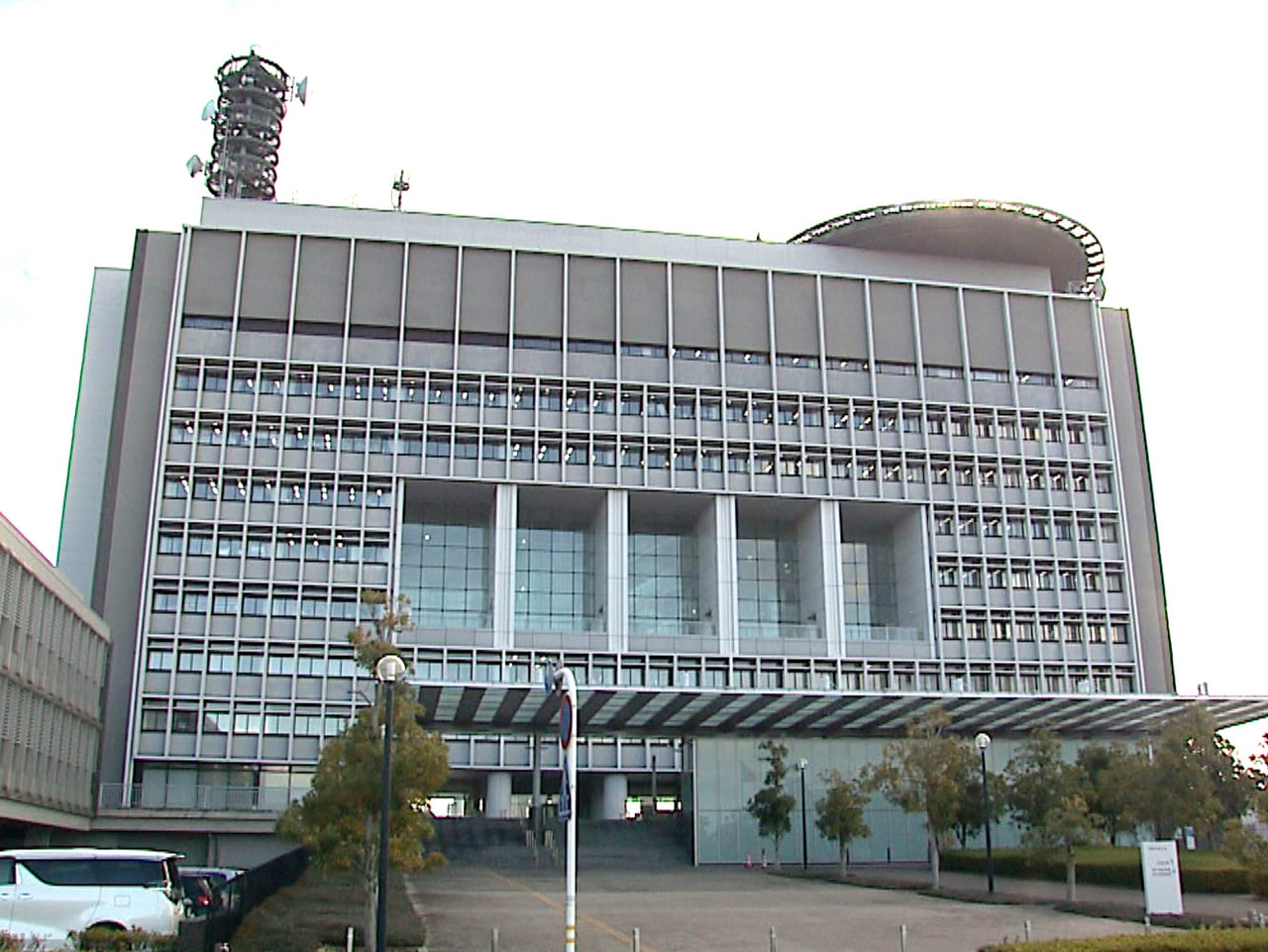 医薬品を無許可で販売するために保管していたとして、岐阜市のベトナム人女性3人が1...