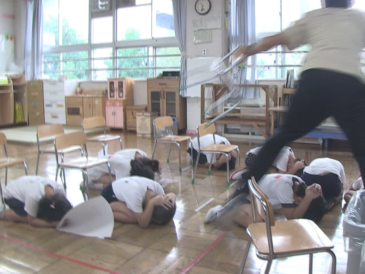 防災の日の１日、岐阜市の幼稚園では緊急地震速報を活用した訓練が行われました。 岐...