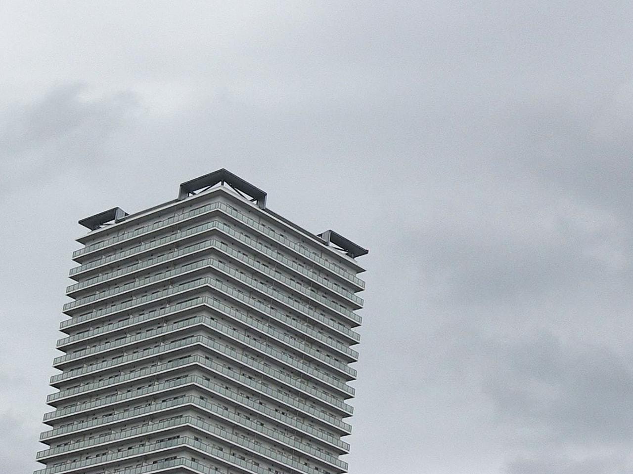 岐阜県では、20日にかけて、大型で非常に強い台風14号の影響を受ける見込みで、1...