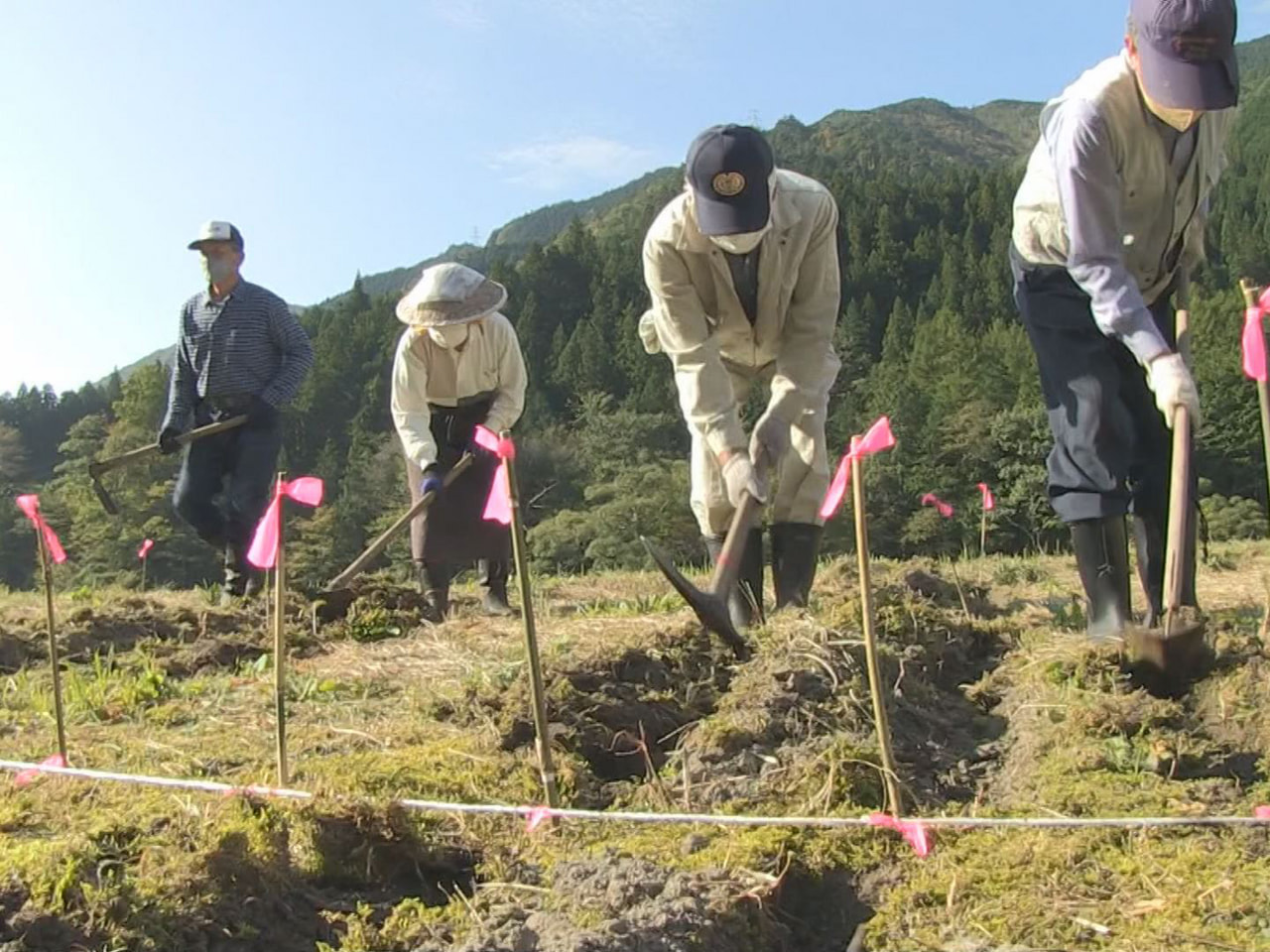 岐阜県下呂市の馬瀬地域で「日本で最も美しい村ビューティフルデー」の美化活動が行わ...