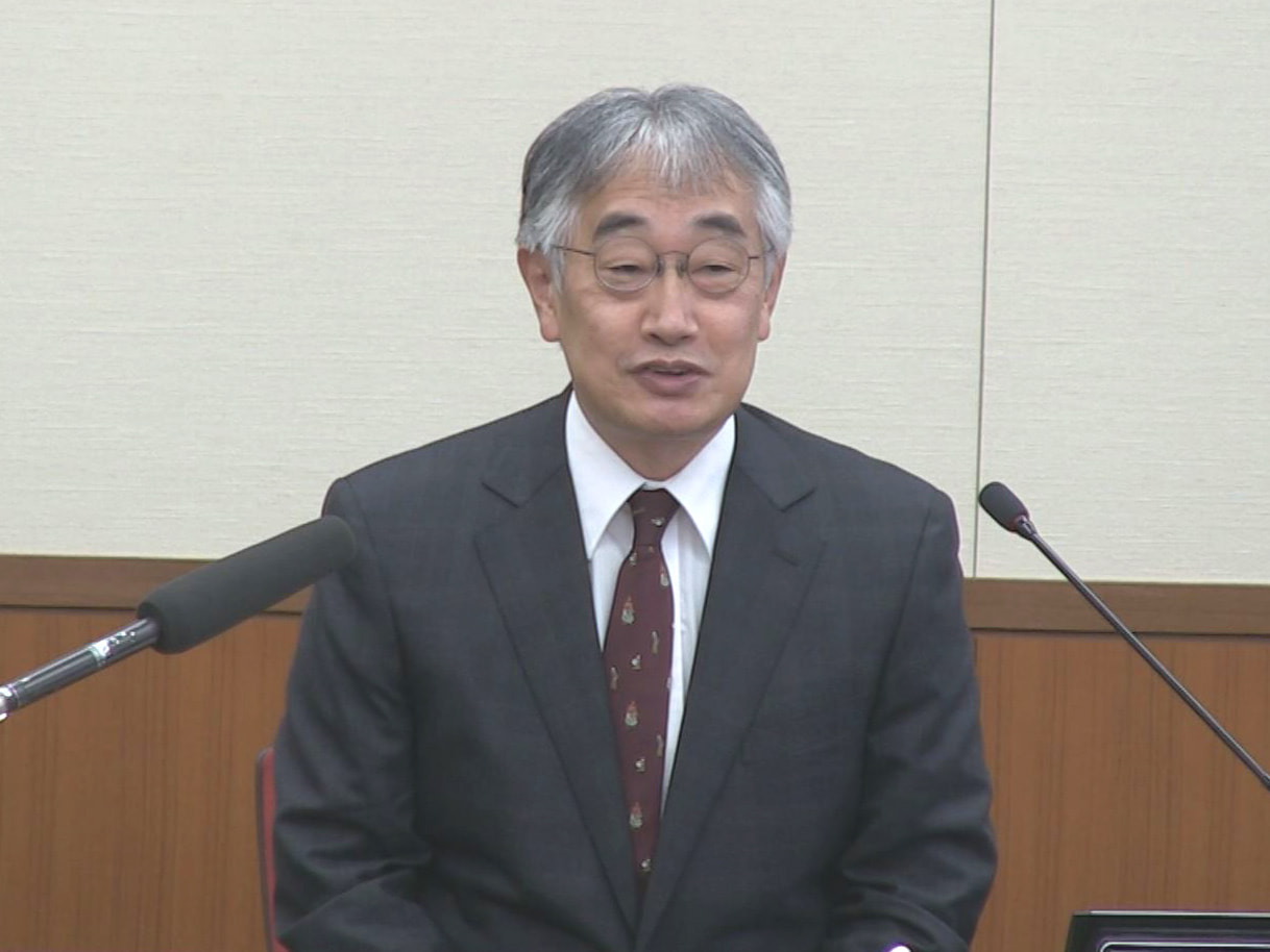 岐阜地方裁判所・家庭裁判所の新しい所長に着任した鈴木正弘さんが2日に記者会見し、...