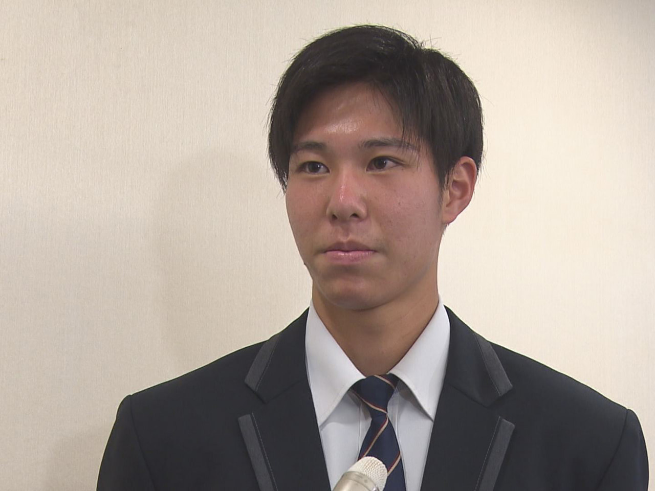 12月28日に開幕する第101回全国高校サッカー選手権大会の組み合わせ抽選が21...