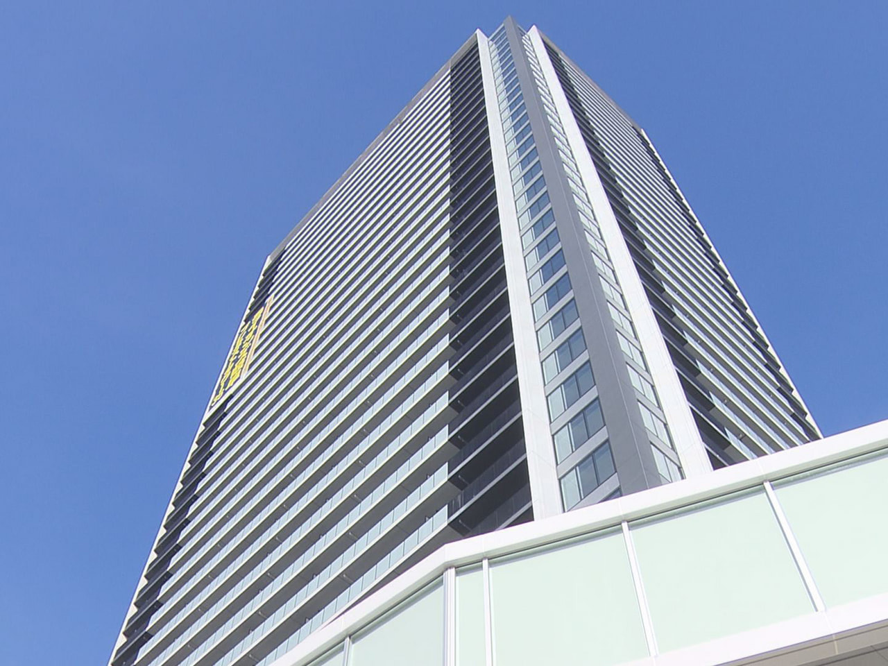 岐阜市の柳ケ瀬地区で2023年春開業に向けて工事が進む再開発ビル「柳ケ瀬グラッス...
