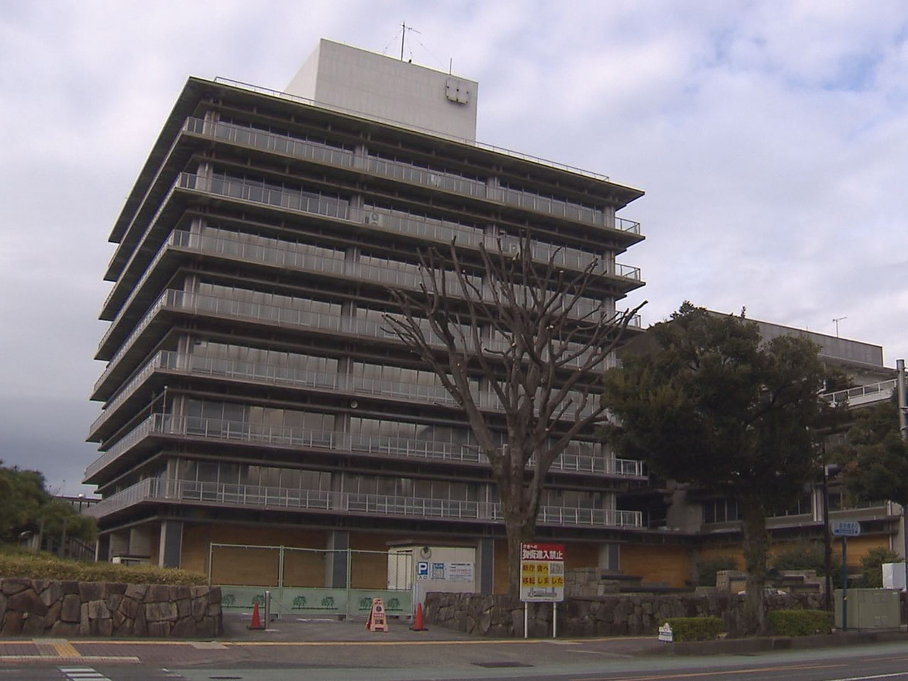 岐阜市役所旧本庁舎の跡地活用を巡り、市は1日開かれた市議会一般質問で、国の庁舎の...