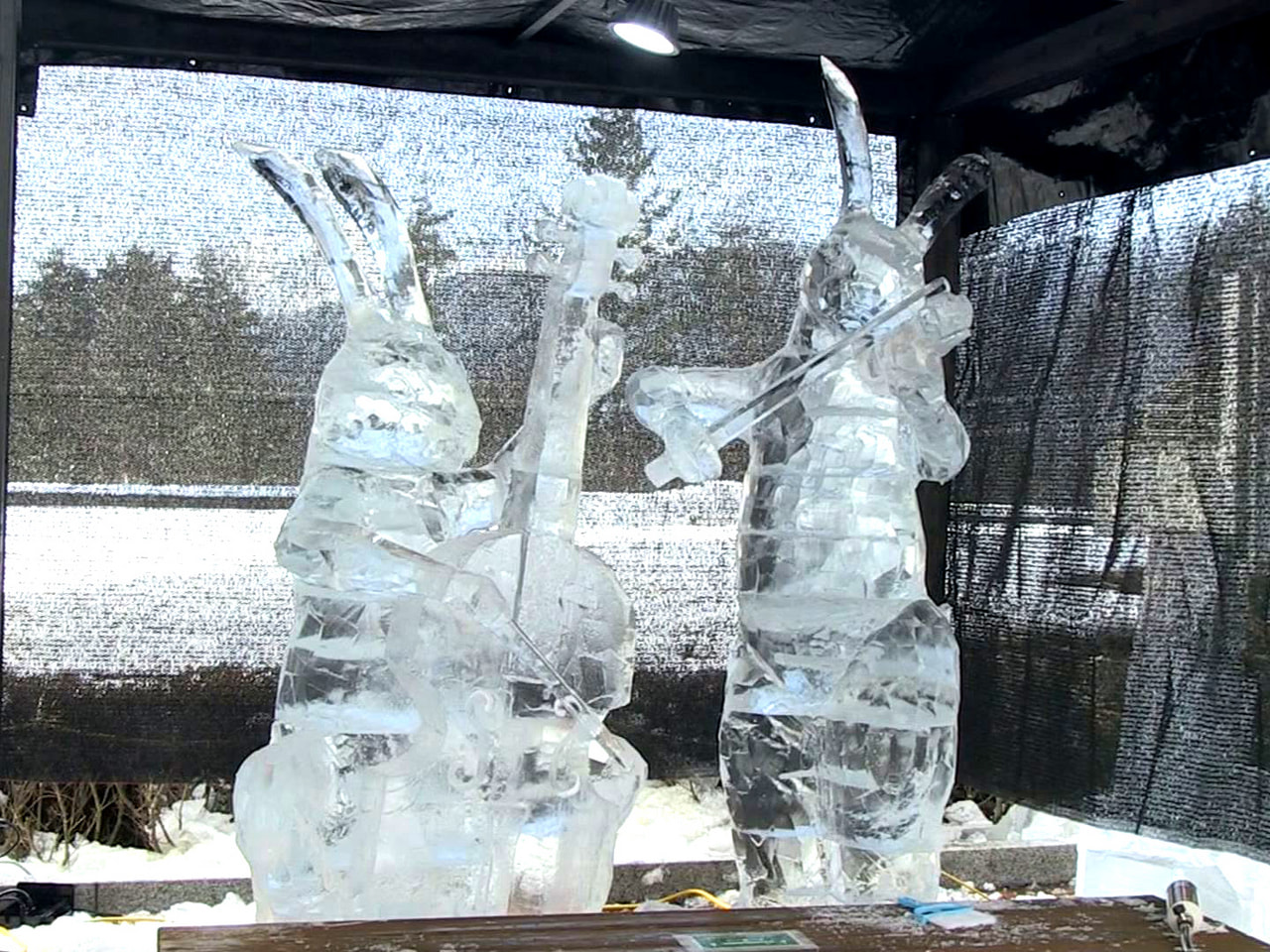 ７日から高山市の飛騨・世界生活文化センターでで始まる「氷と灯りの祭典２０２３」に...