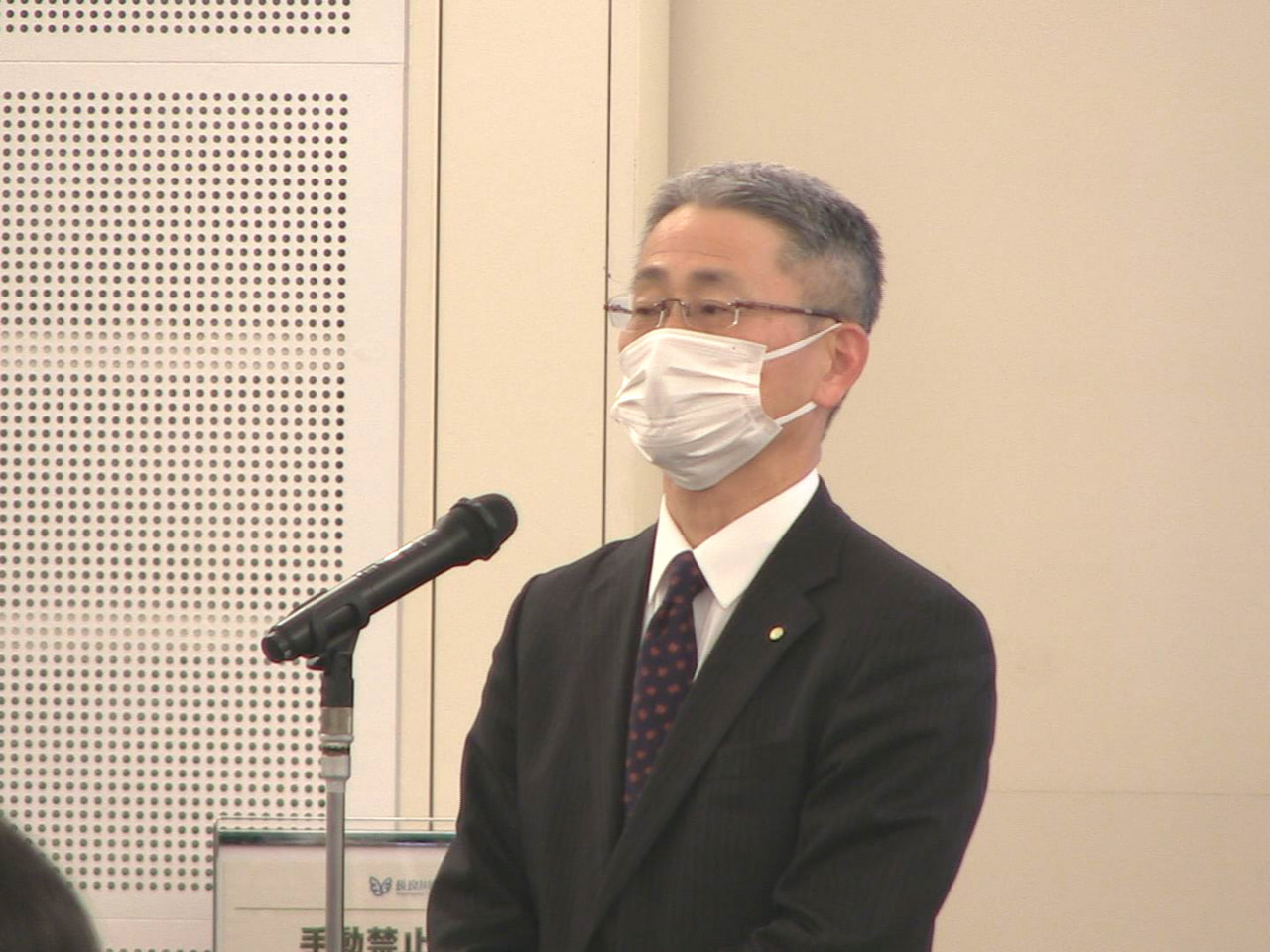 自動車整備業界の人材確保や育成をテーマにしたセミナーが岐阜市で開かれ、参加者が業...