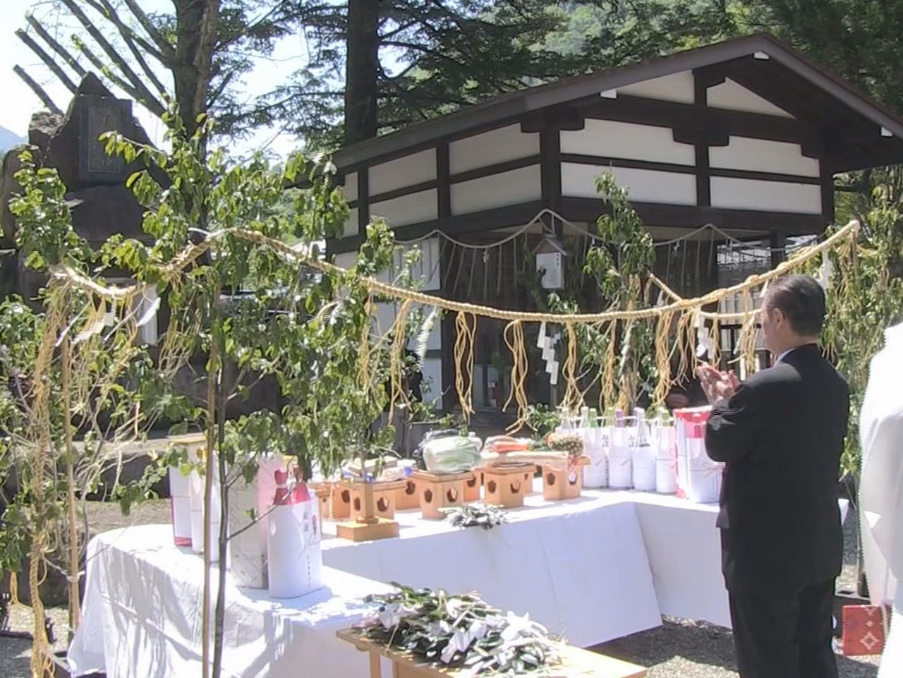 北アルプスの岐阜県側に登山シーズンの到来を告げる「播隆祭(ばんりゅうさい)」が1...