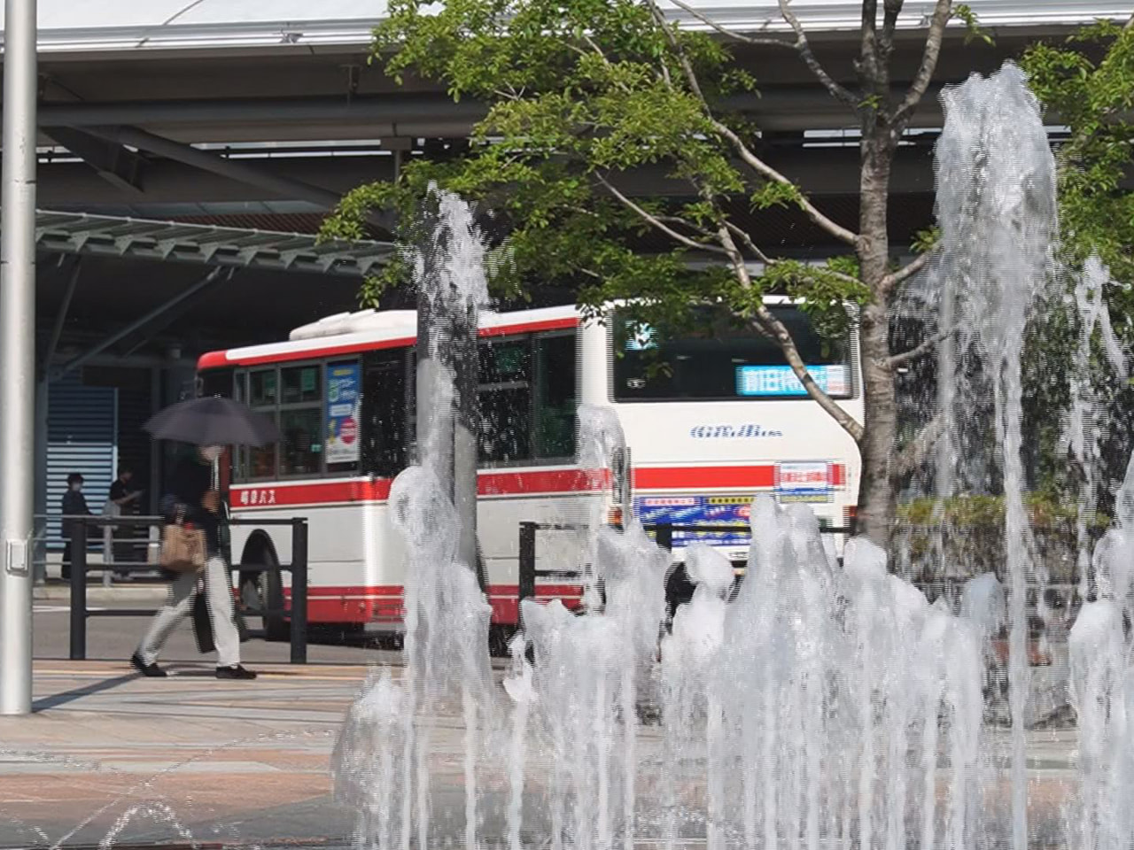17日の県内は高気圧に覆われ、よく晴れて気温が上昇しました。揖斐川では 35.1...
