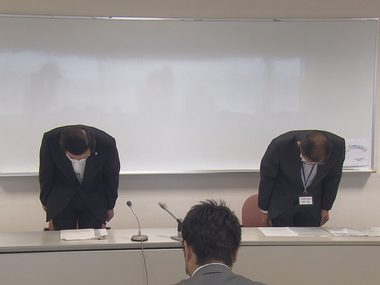 県商工会連合会は、出向先の元事務局長の男性職員が酒を飲んで車を運転し事故を起こし...