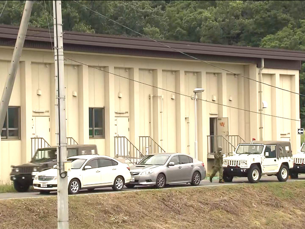 岐阜市の陸上自衛隊射撃場で、訓練中に隊員3人が死傷した事件で、陸上自衛隊の警務隊...