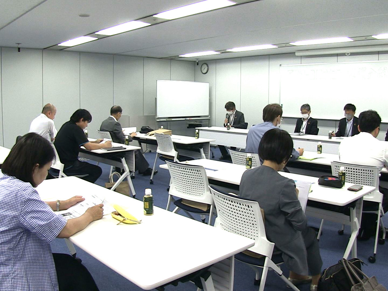 アフターコロナに向けて中小企業の資金繰りや経営を支援する制度の説明会が、岐阜市で...