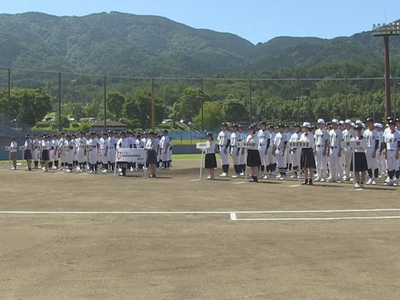 甲子園切符をかけた高校野球岐阜大会は連日、熱戦が繰り広げられていますが、硬式だけ...